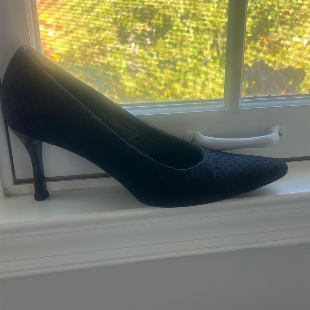 Elegant Ann Taylor Black Women's Heels